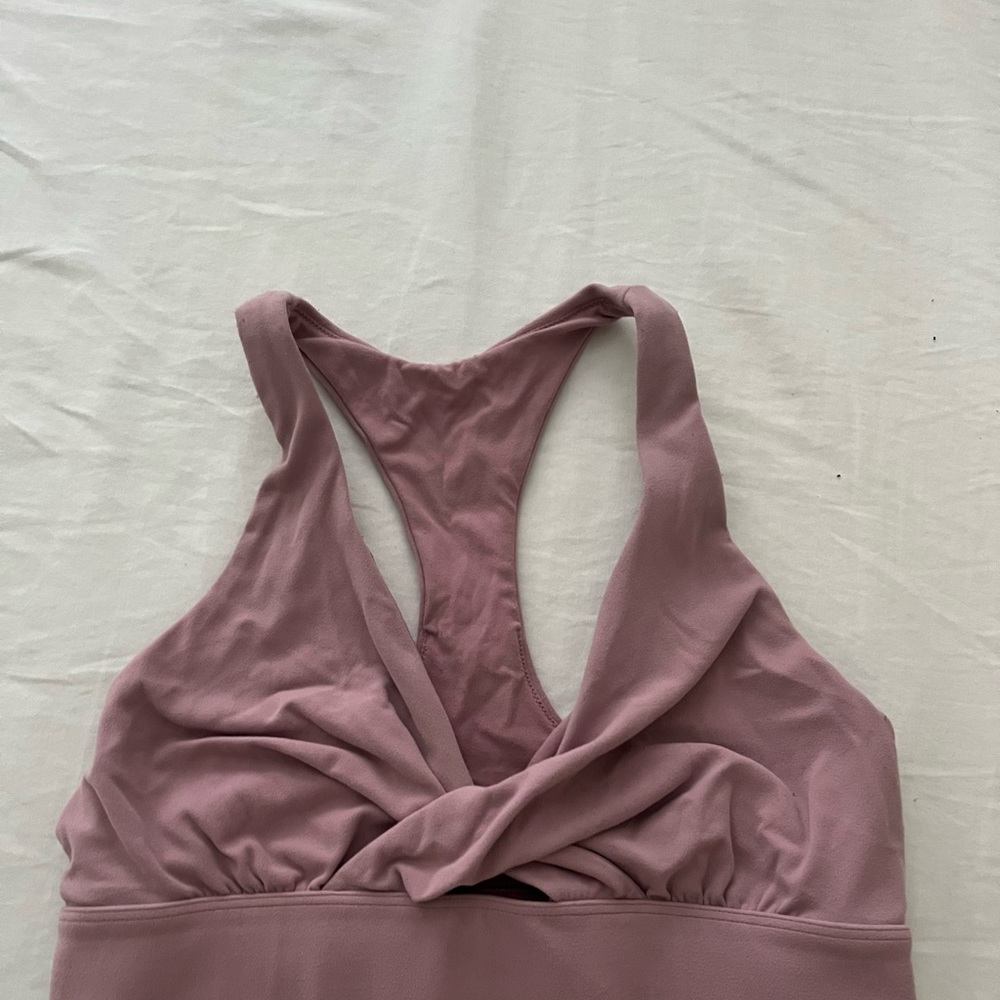 Lulu lemon sports bra size 6